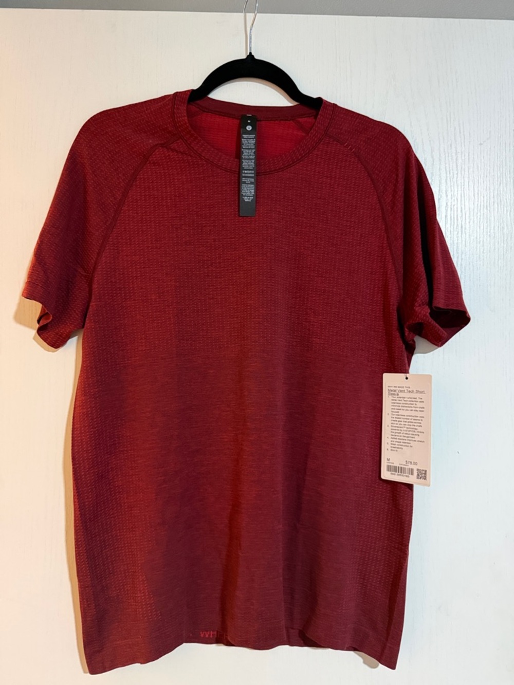 lululemon athletica Men's Short Sleeve Crew - Burgundy size medium